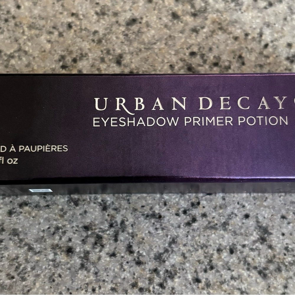 Urban Decay Eyeshadow Primer Potion